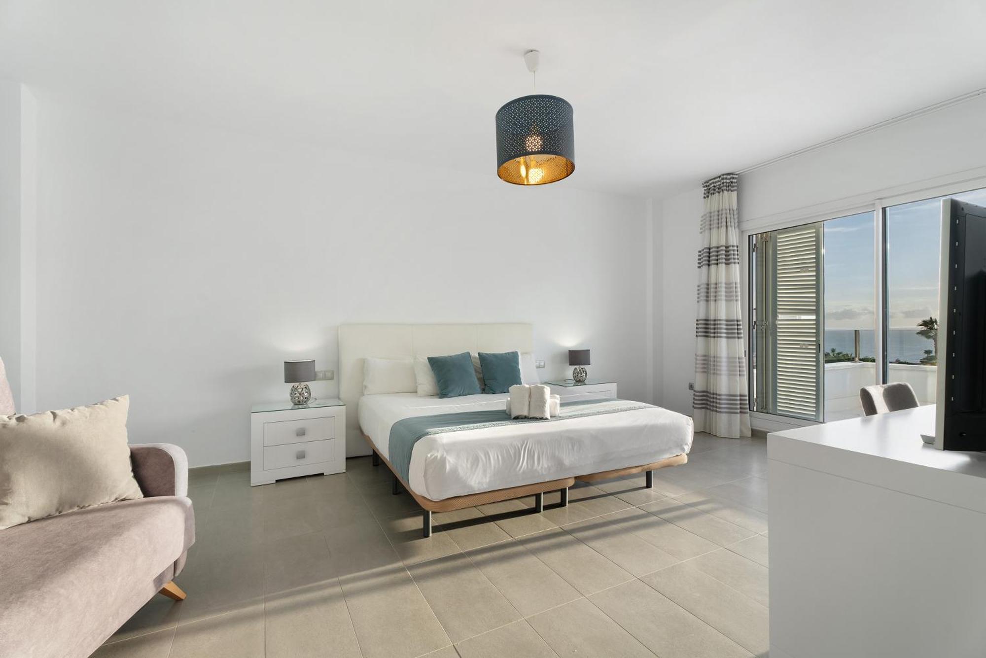 Espectacular Villa Aurora By Paramount Holidays Пуерто де Сантяго Екстериор снимка